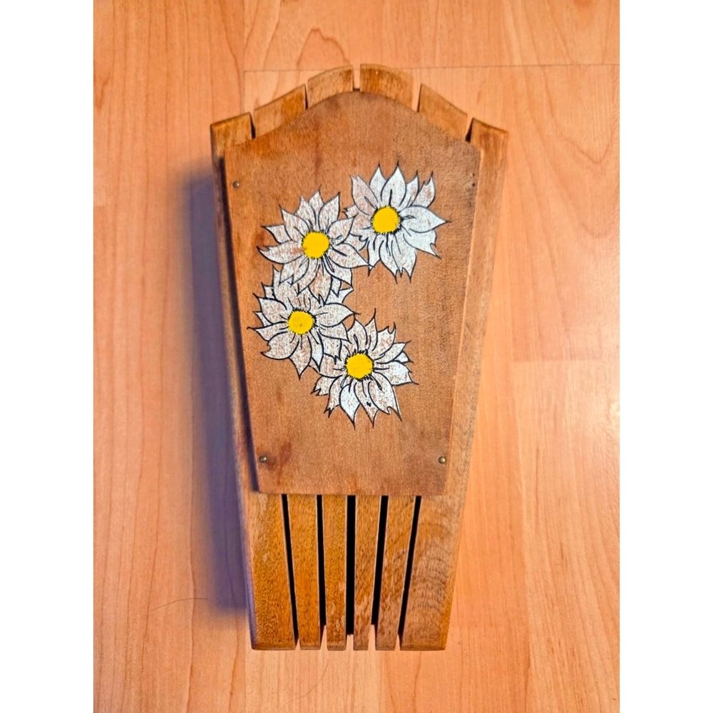 Vintage wall mounted knife block